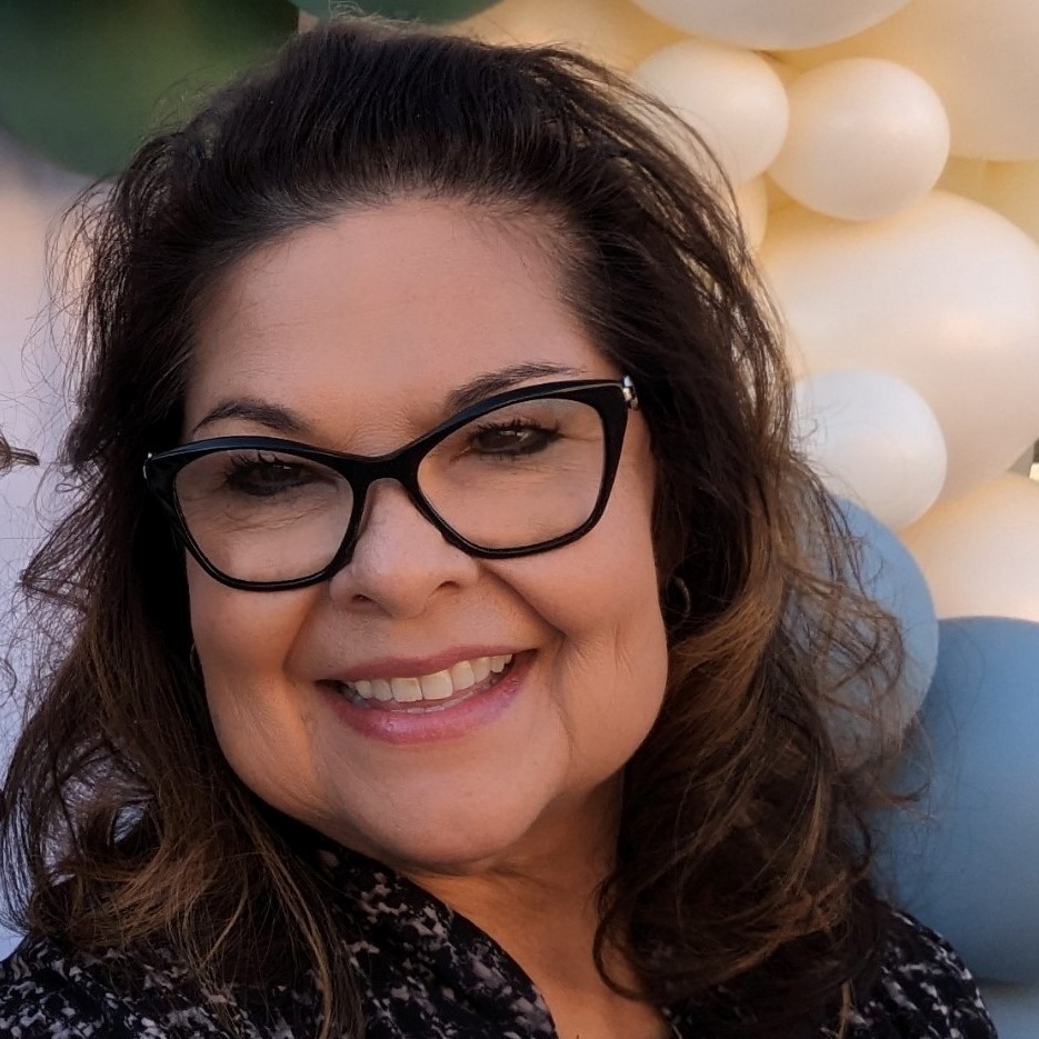 headshot of Veronica Bargas